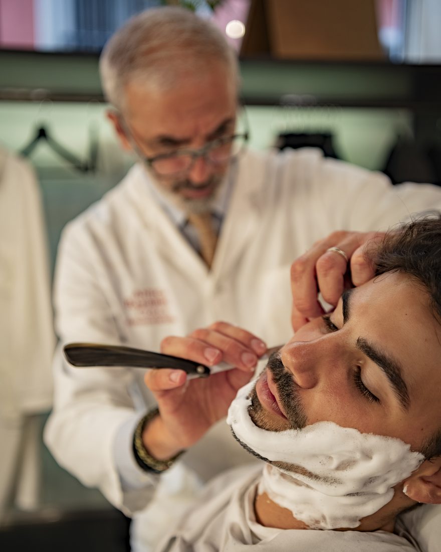 The shave with the razor