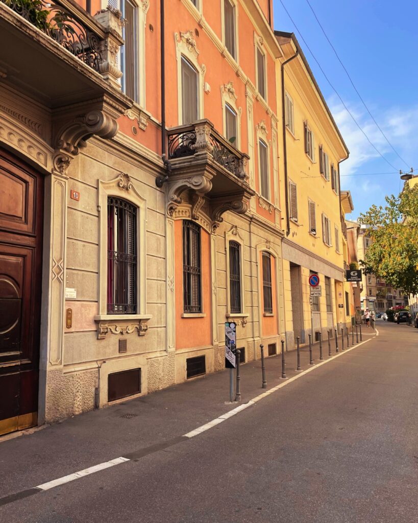 Antica Barbieria Colla @Via Altaguardia Insieme In Festa: un tesoro nascosto nel cuore di Milano