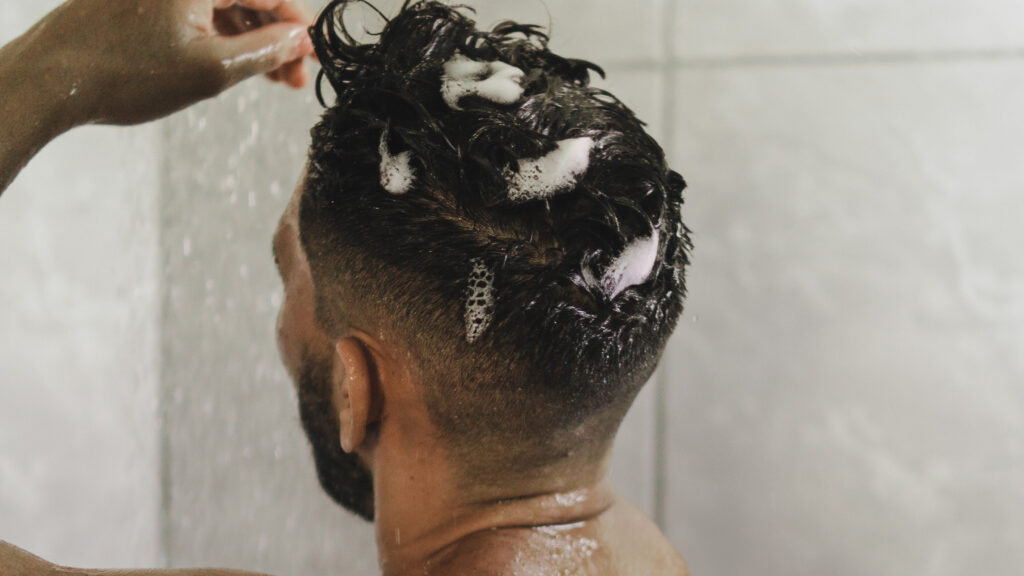 Shampoo anticaduta uomo